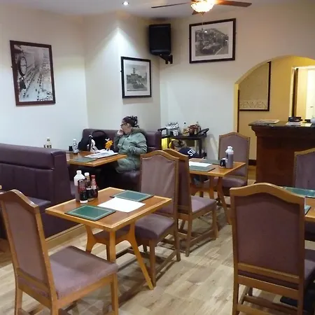 Bed & Breakfast Shanahans With Sports Bar