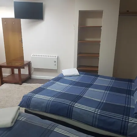 Bed & Breakfast Shanahans With Sports Bar