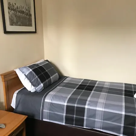 Shanahans With Sports Bar Bed & Breakfast